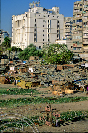 T9737. Poverty and priviledge. Ahmedabad. Gujarat. India. 2000.