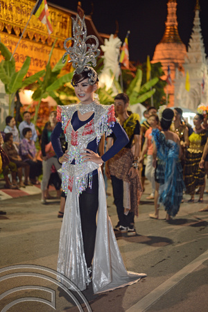 DG132475. Women. Yi Peng festival. Chiang Mai. Thailand. 29.11.12.