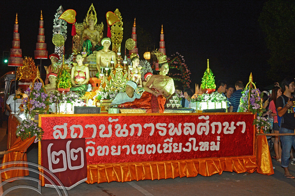 DG132752. Float. Yi Peng festival. Chiang Mai. Thailand. 29.11.12.