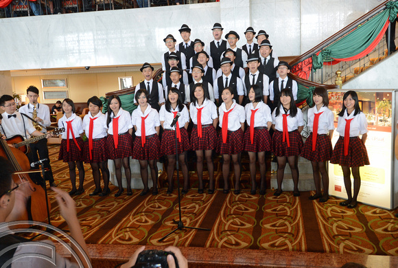 DG134430. Traders hotel Choir. Georgetown. Malaysia. 25.12.12.