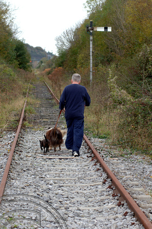 FDG2521. Walking the dog. Foynes branch. Ireland. 23.10.05.
