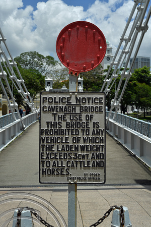 DG390744. Cavenagh bridge on the Singapore River. Singapore. 9.3.2023.