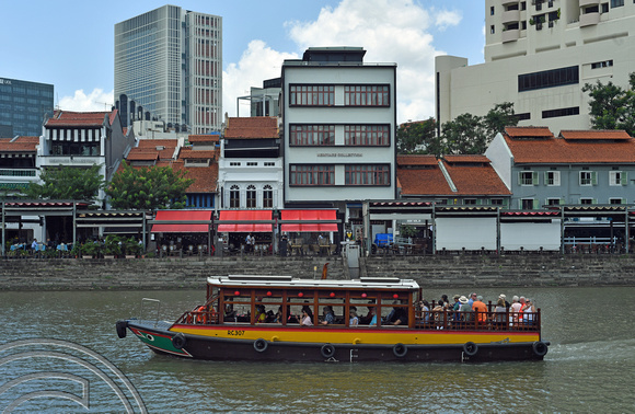 DG390748. Boat Quay on the Singapore River. Singapore. 9.3.2023.