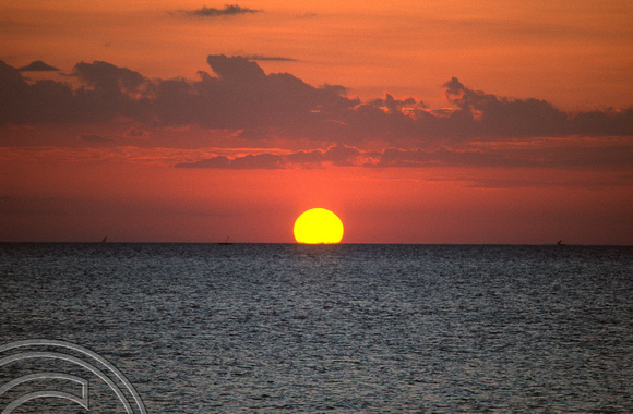 T11254. Sunset. Nungwi. Zanzibar. Tanzania. Africa. 31.05.01
