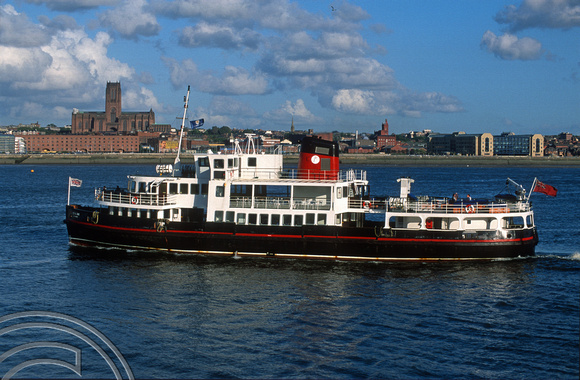 T14280. Royal Iris, Mersey ferry. Liverpool. England. 03.10.02
