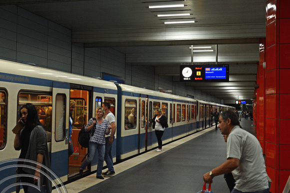 DG247081. U6 metro train. Giselastraße. Munich. Germany. 28.6.16