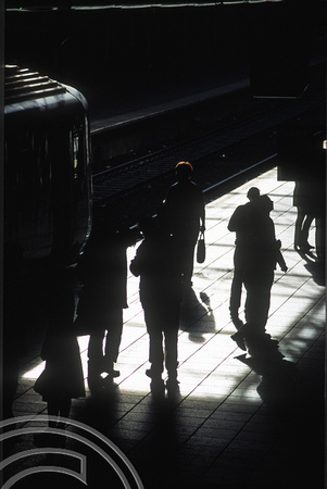 11143. 156472. 15.48 to York & silhouettes. Manchester Victoria. 9.10.02