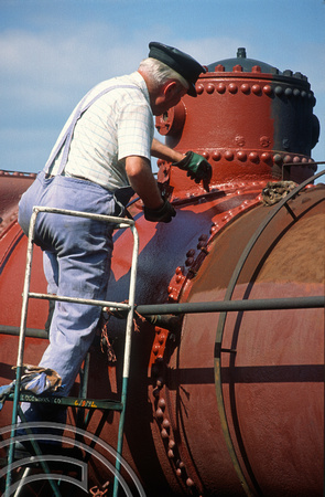 3828. Working on a boiler. Bluebell railway. Horsted Keynes. 30.5.94