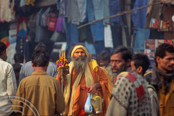 T4609. Holy man. The Paharganj. Old Delhi. India. January 1994.