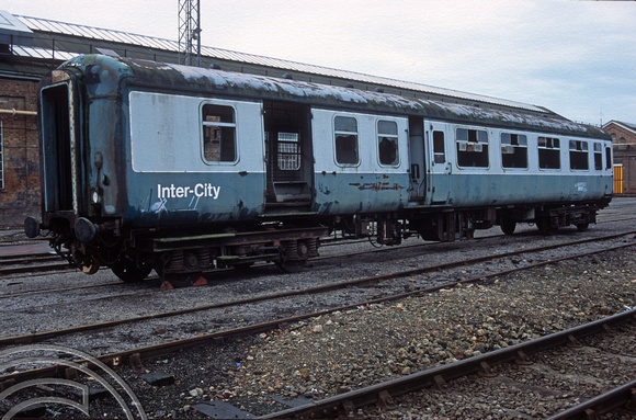 13294. ADB977359. HST barrier coach. (formerly 9403) Wolverton. 15.12.03