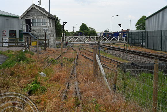 DG270387. Abandoned sidings. Barrow Road Crossing. New Holland. Lincs. 18.5.17