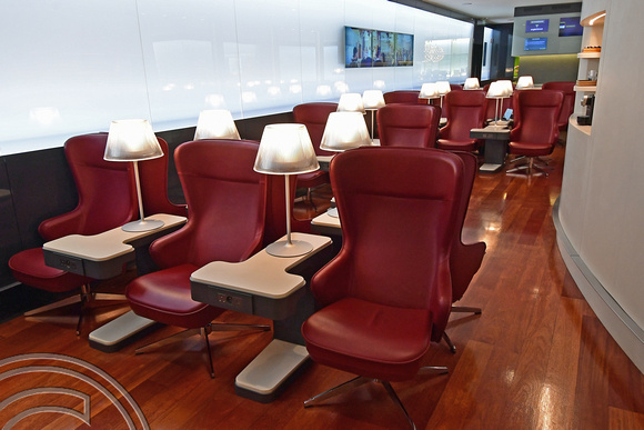 DG270882. New Eurostar Business Executive lounge. Brussels Midi. Belgium. 23.5.17