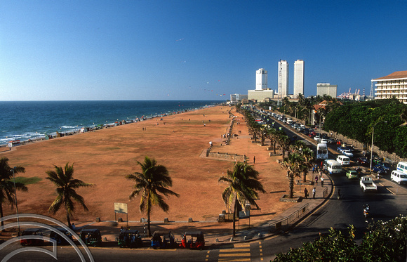17237. View from the Galle Face Hotel. Colombo. Sri Lanka. 10.01.04