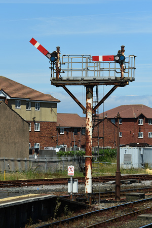 DG276651. Semaphore signals. Blackpool North. 13.7.17