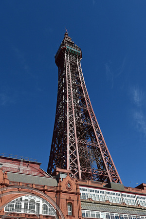 DG276771. The tower. Blackpool. 13.7.17