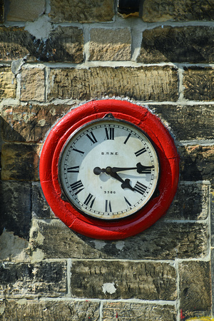 DG277017. Old clock. Haltwhistle. 18.7.17