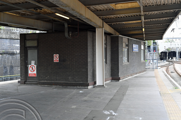 DG277856. Old offices on platform 16 awaiting Hs2 demolition. Euston. 1.8.17