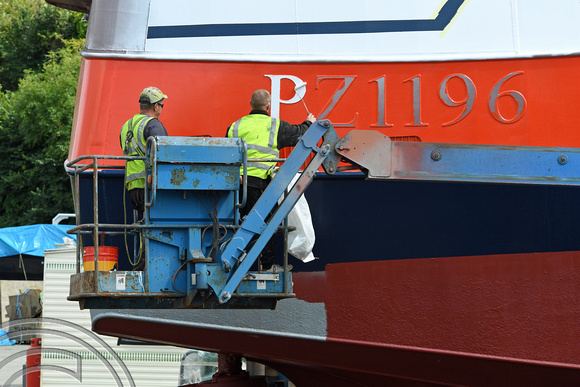 DG279594. Crabbing boat under repair. Polruan. Cornwall. 19.8.17