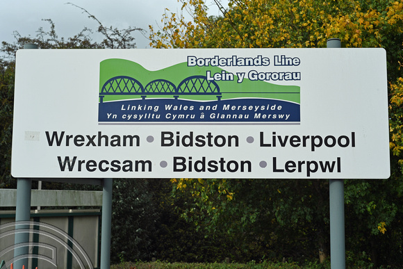 DG284703. Borderlands line sign. Wrexham General. 11.10.17