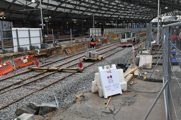 DG285382. New platforms under construction. Liverpool Lime St. 23.10.17