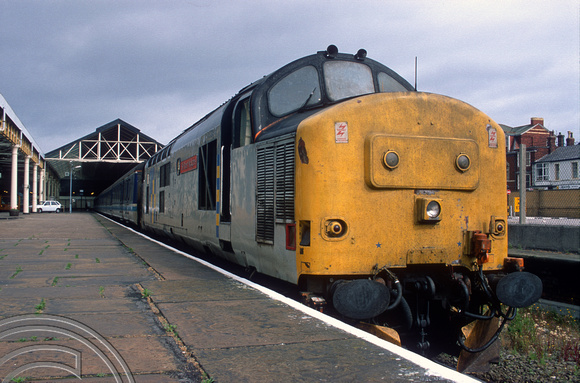 04023. 37425. Southport. Summer.1994