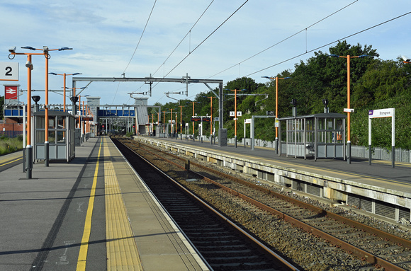 DG351839. Platforms. Bromsgrove. 16.6.2021.