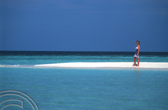 17302. Lynn on the beach. Eriyadoo Island. Maldives. 16.1.2004