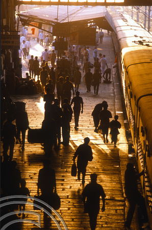 T6671. Evening at Egmore railway station Chennai (Madras) Tamil Nadu. India. 21.2.1999