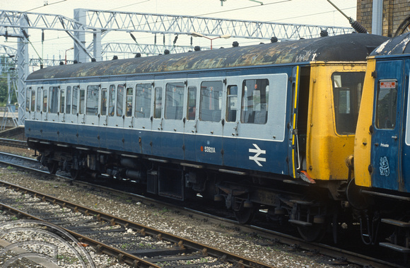 04789. 53921. Scrap DMUs en route to Glasgow. Crewe. 13.6.1995