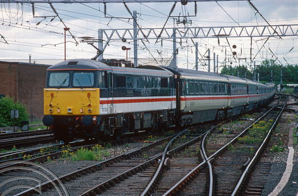 04823. 87033. Glasgow-Euston service. Carlisle. 14.6.1995