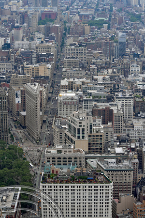 DG297781. Manhattan skyline seen from the Empire state building. New York. USA. 28.5.18