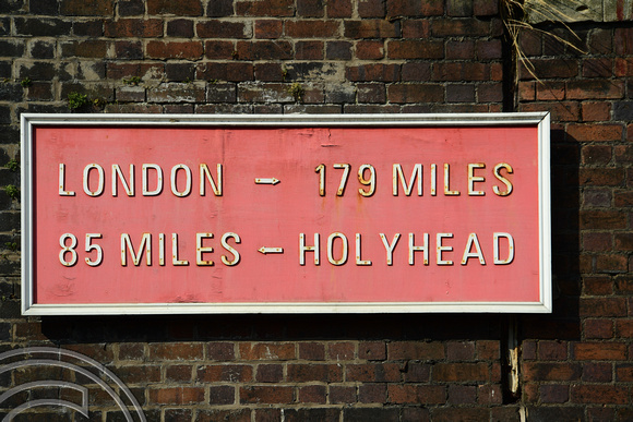 DG301578. Distance sign. Chester. 4.7.18