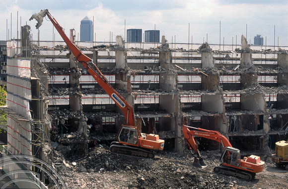 S0115. Demolishing H Block. Lefevere Estate. Bow. East London. 1994