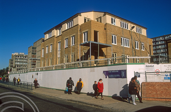 S0278. New build. Lefevre Estate. Tower Hamlets HAT. Bow. East London. 3.9.1997