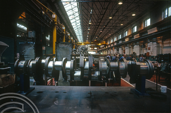 0046. HST engine crankshaft inside the works. Derby. 16.09.1989.+