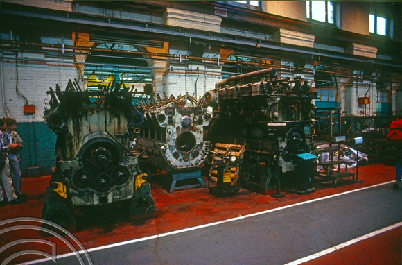 0047. Overhauling diesel engines inside the works. Derby. 16.09.1989.+