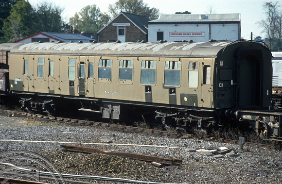 3555. ADB 975638. Staff and tool coach. Ex-BR Mk1 No S34999. Met-Camm 1957. Horsham.17.10.93