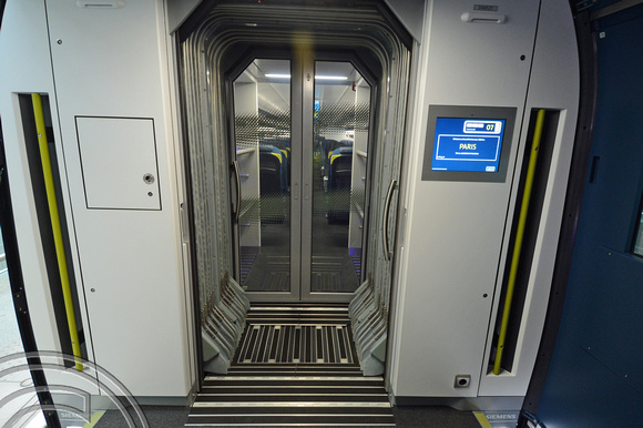 DG200808. Interior. Siemens Eurostar e320. St Pancras. 13.11.14.