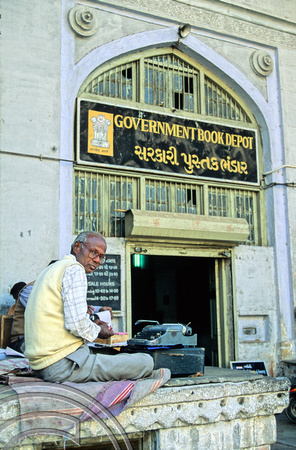 T09729. Typist outside book depot. Ahmedabad. Gujarat. India. 2000.