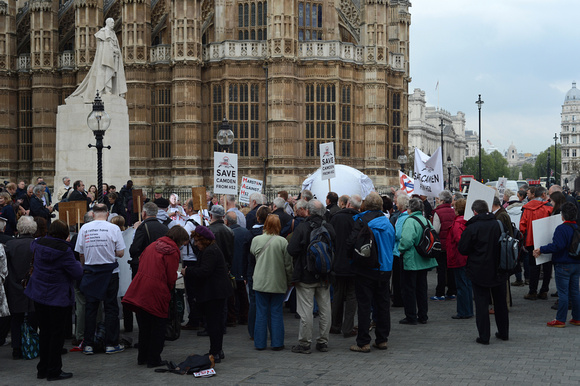 DG177022. Anti Hs2 demo. Westminster. London. 28.4.14.