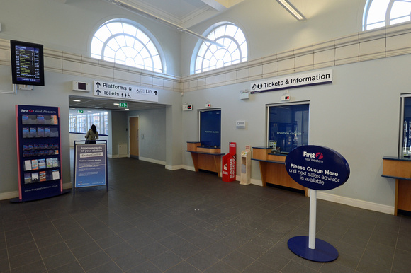 DG184490. Refurbished ticket hall. Exeter Central. 1.7.14.