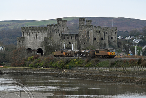 DG433640. 56105. 56090. 3S71. 2113 Coleham Lmd to Coleham Lmd. Conwy. 4.12.2024.