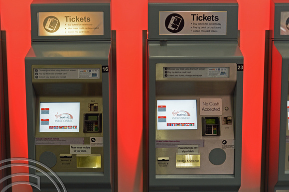 DG206066. Rebranded ticket machines. Kings Cross. 1.3.15