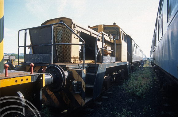 5247. Thomas Hill Diesel shunter. MOD Kineton. 29.7.95