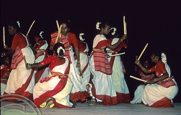 T6606. Dancers. Mahabalipuram. India. 1992.
