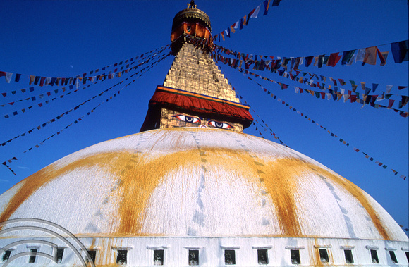 T3317. Swyambunath. Nepal. 1992.