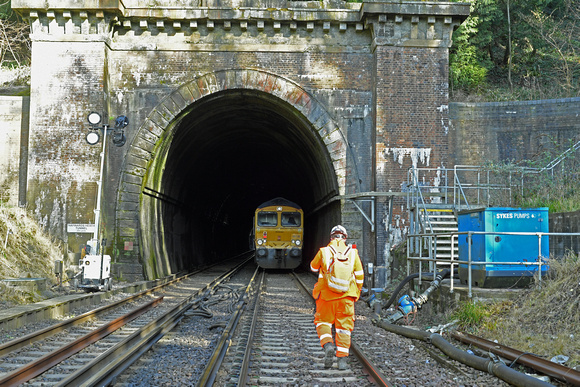 DG366374. 66738. Haywards Heath tunnel. 25.2.2022.