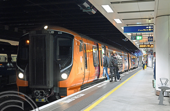 DG436133. 730039. 2H59 1452 Birmingham International to Rugeley Trent Valley. Birmingham New St. 30.12.2024.