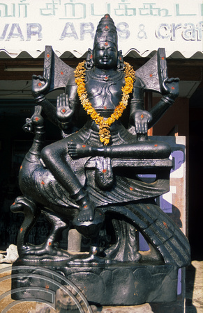 T6635. New statue. Mahabalipuram. Tamil Nadu. Indai. 1998.