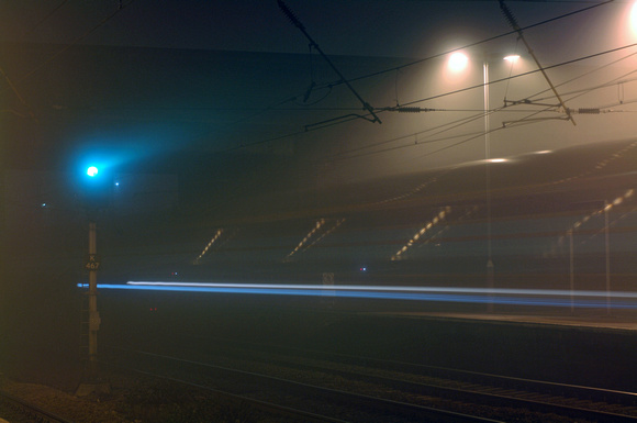 DG09028. Signals in fog. Alexandra Palace. 22.12.06.